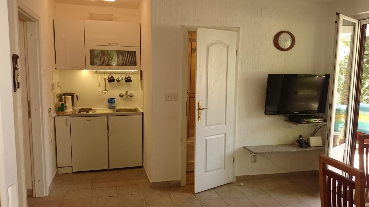 Bg Apartman Sutomore Luaran gambar
