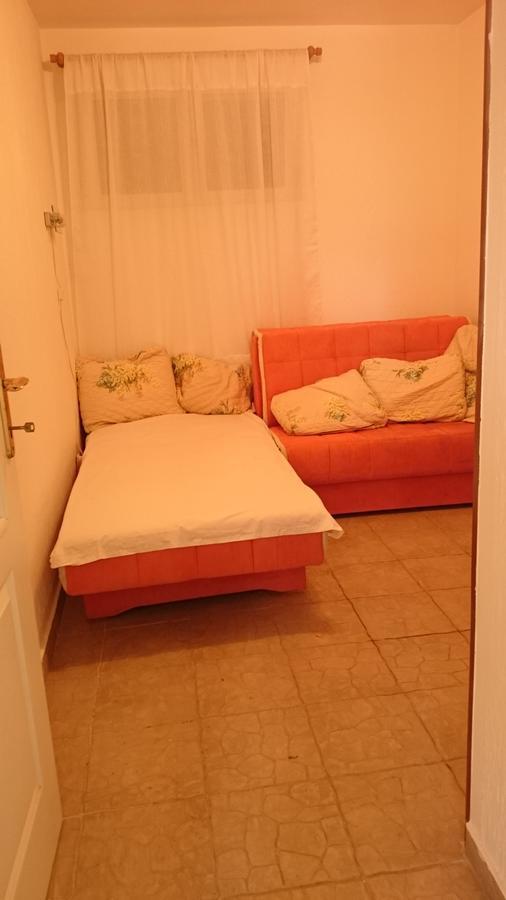Bg Apartman Sutomore Luaran gambar