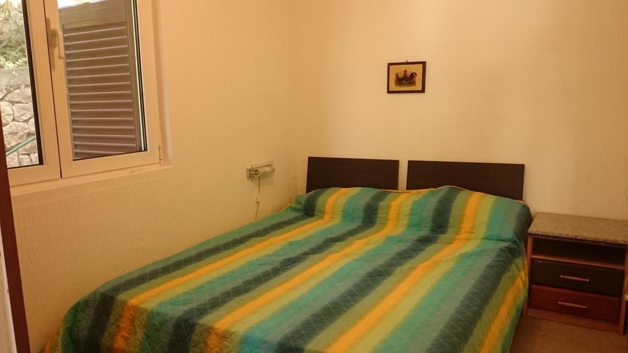 Bg Apartman Sutomore Luaran gambar