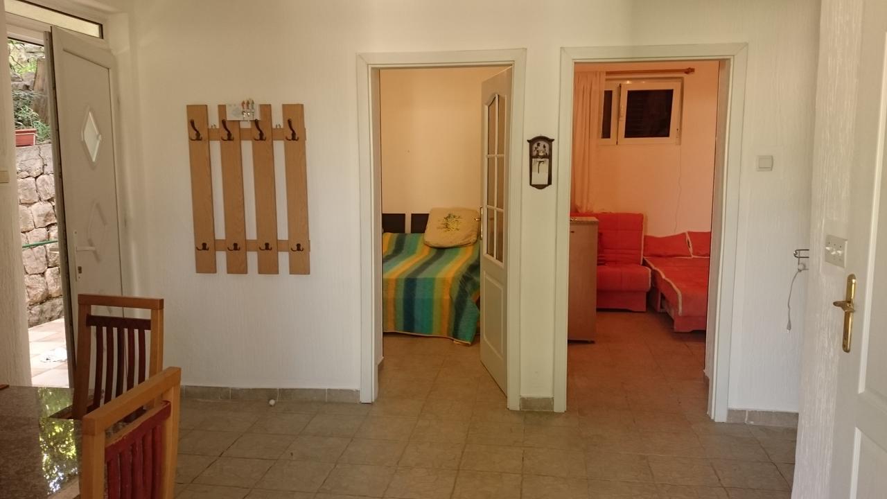 Bg Apartman Sutomore Luaran gambar