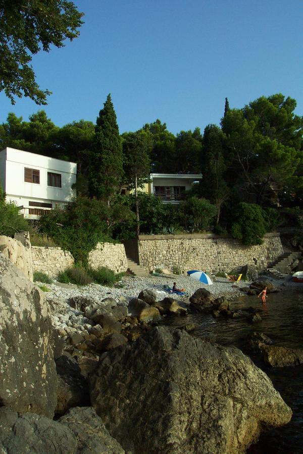 Bg Apartman Sutomore Luaran gambar